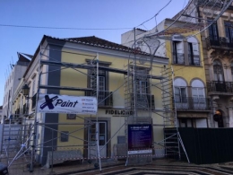 Rehabilitation and Interior and Exterior Painting of the Fidelidade Agency in Faro.