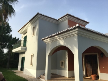 EMPREITADA REABILITAÇÃO REPINTURA MORADIA QUINTA DO LAGO - FARO